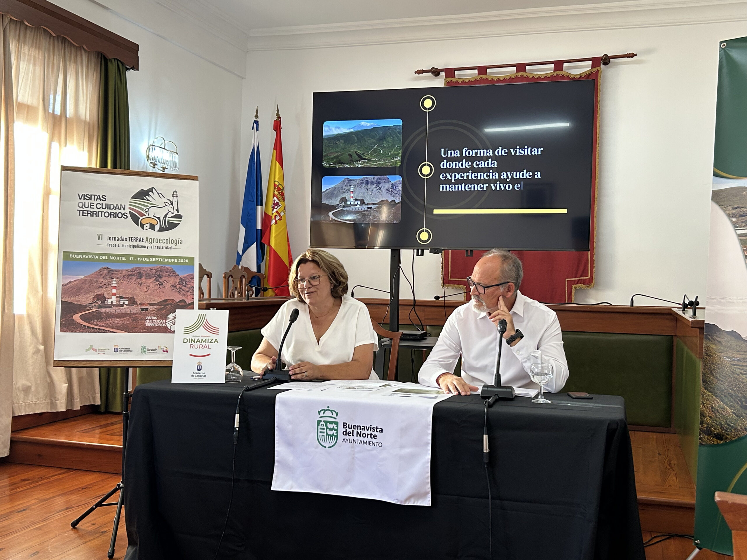 Alcaldesa de Buenavista del Norte, Eva García, y presidente de la Red Terrae, Francisco García Alcaldesa de Buenavista del Norte, Eva García, y presidente de la Red Terrae, Francisco García
