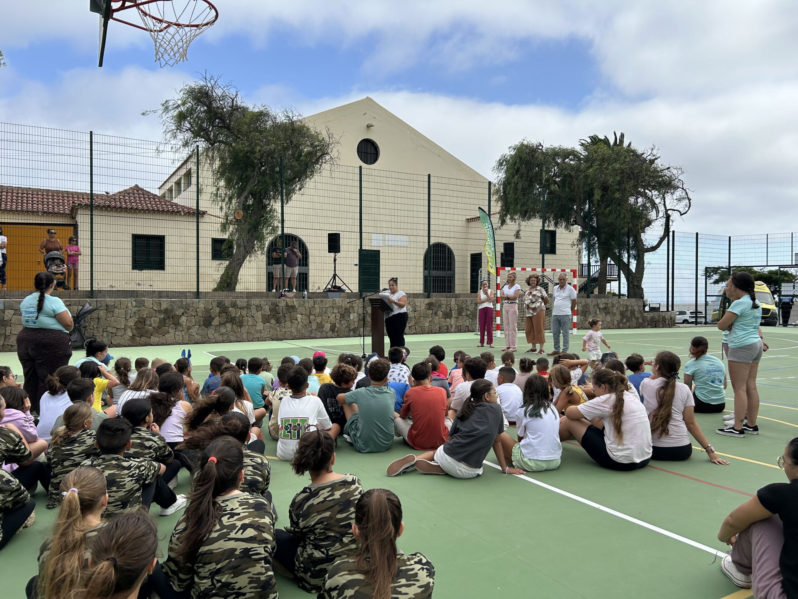 El polideportivo San Francisco de Buenavista del Norte reabre tras finalizar los trabajos de mejora El polideportivo San Francisco de Buenavista del Norte reabre tras finalizar los trabajos de mejora